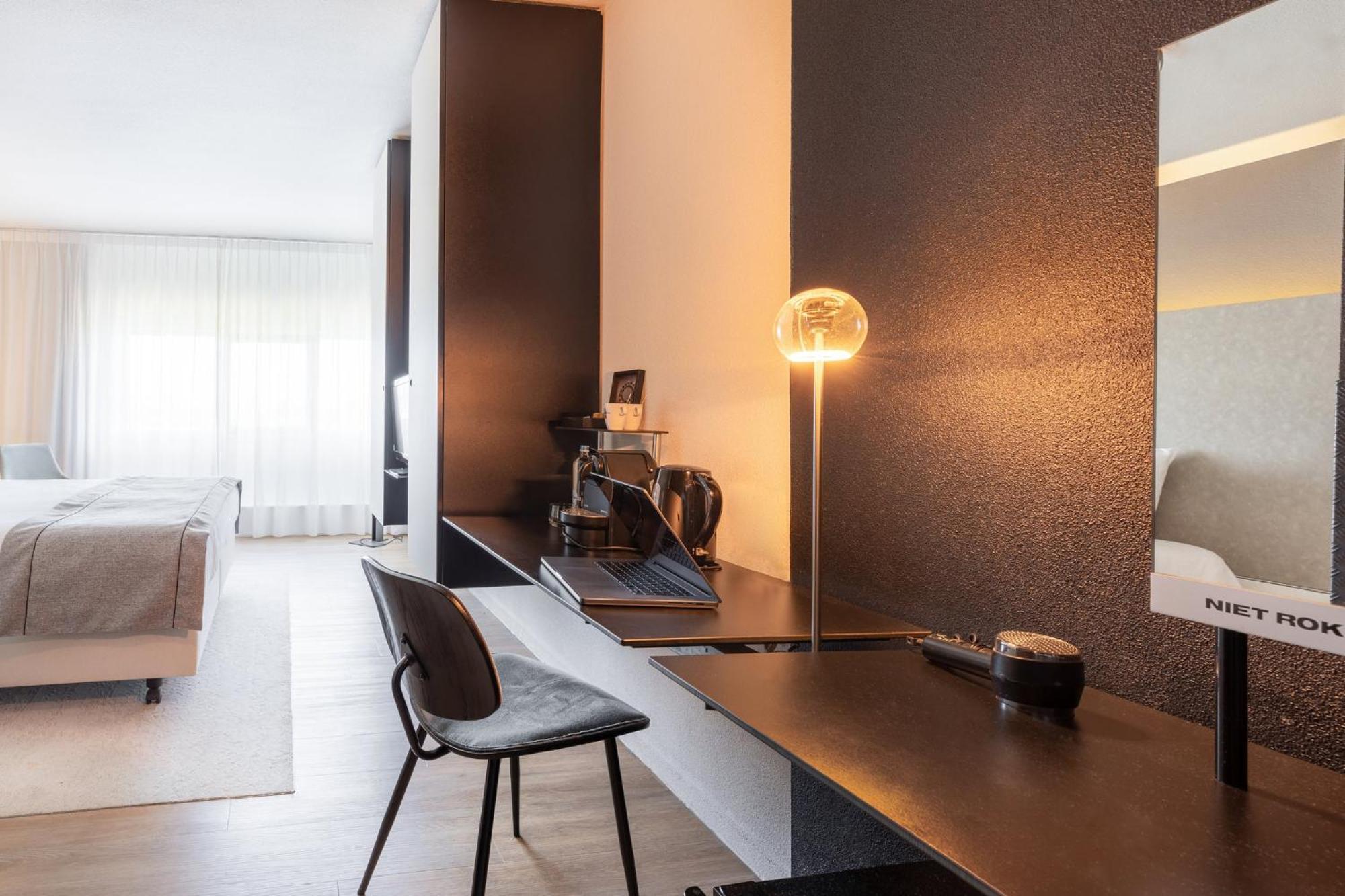 Select Hotel